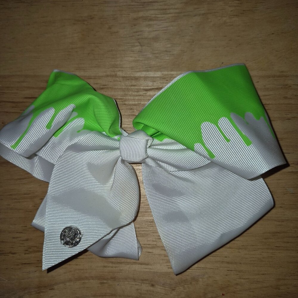 JoJo Siwa Nickelodeon Slimefest Bow Green and White Rare. St. Patrick's Day
